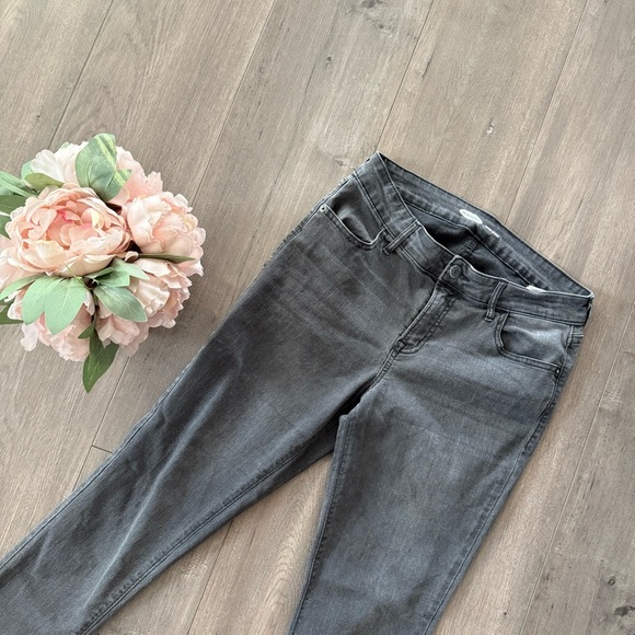 Old Navy Grey High Rise Super Skinny Stretch Jeans - Picture 2 of 6